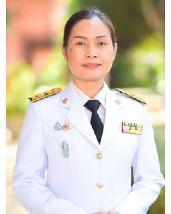 นางสุวารี เบคเคอร์