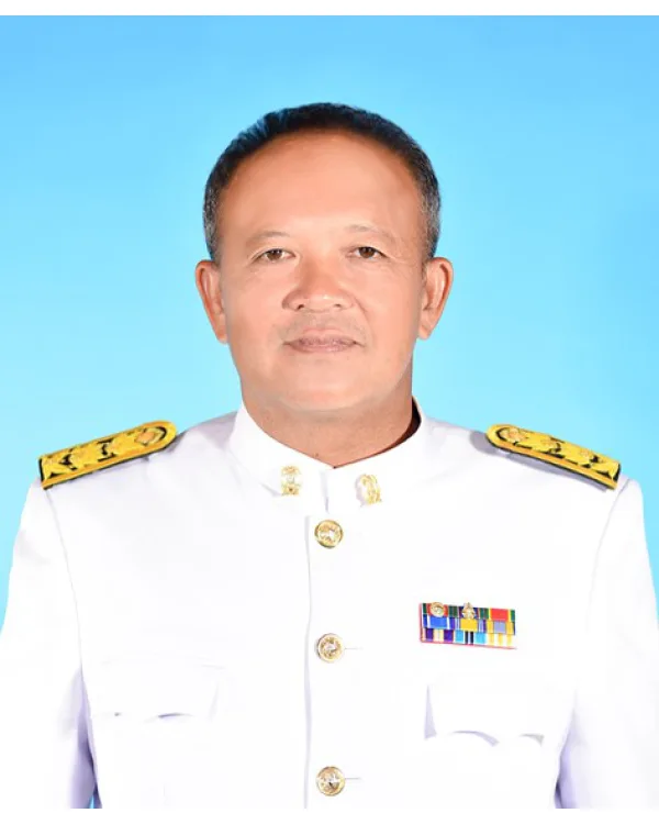 นายพรเทพ ปานเนาว์