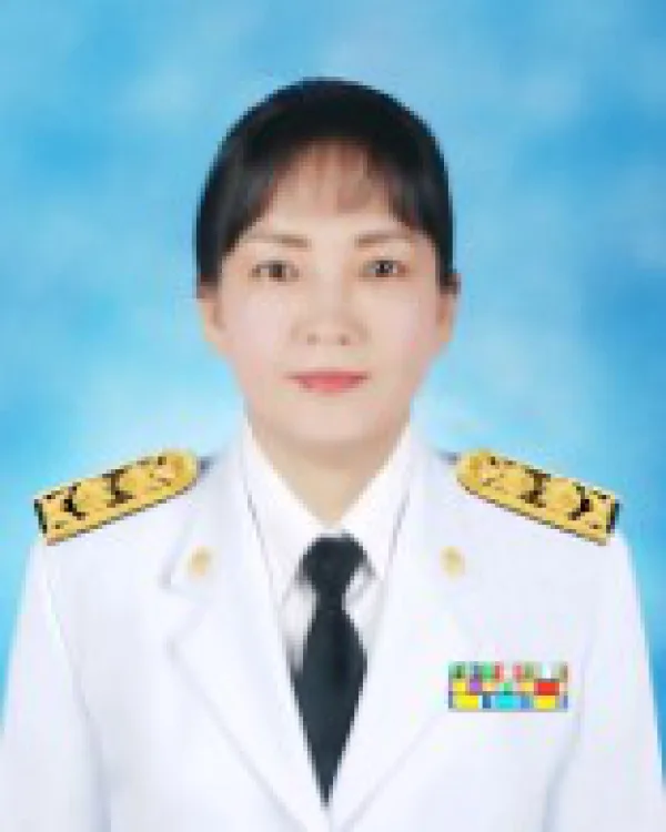 นางอรพินท์ มณเฑียร