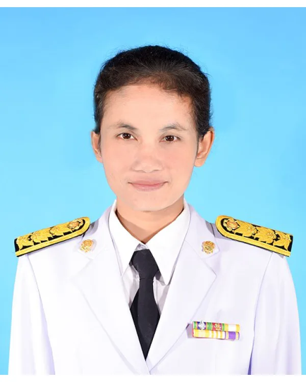 นางอุไรวรรณ  นาสีเคน